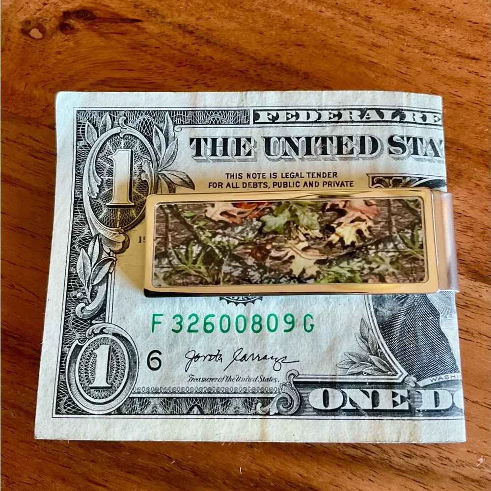 Money Clip in Mossy Oak camo with stainless steel Silver Trim. #mossyoak